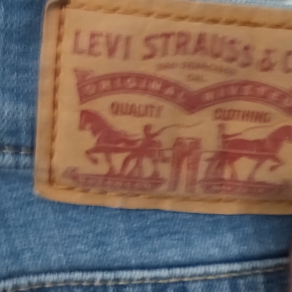 Levi's Classic Blue Straight Leg Women's Jeans - Picture 5 of 5